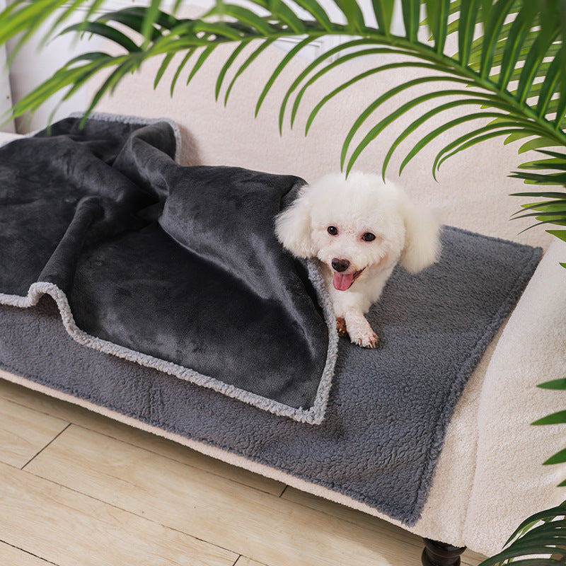 Pet waterproof blanket