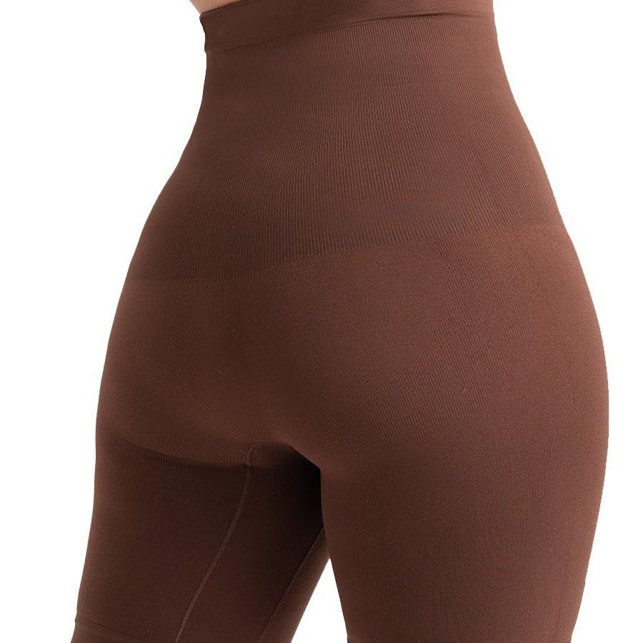 High-waisted tummy-hugging pants