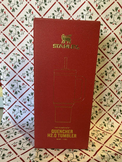 Stanley Scarlet Tinsel 40oz new Limited Edition Holiday Tumbler, Travel Mug Cup