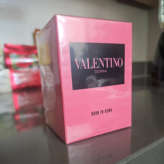 Born In Roma Valentino Donna for Women 3.3 / 3.4 oz Eau De Parfum Vapor.Spray