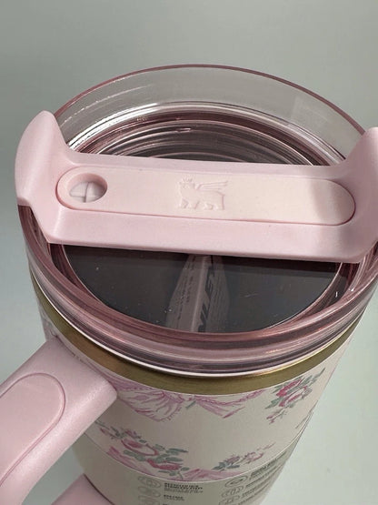 Stanley X Love Shack Fancy Holiday Quencher Cup 40 OZ - Rosa Beaux Pink